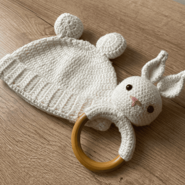 Gorrito y Cosito de mano bebe