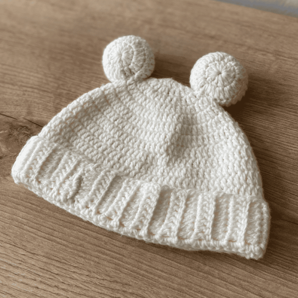Gorrito y Cosito de mano bebe